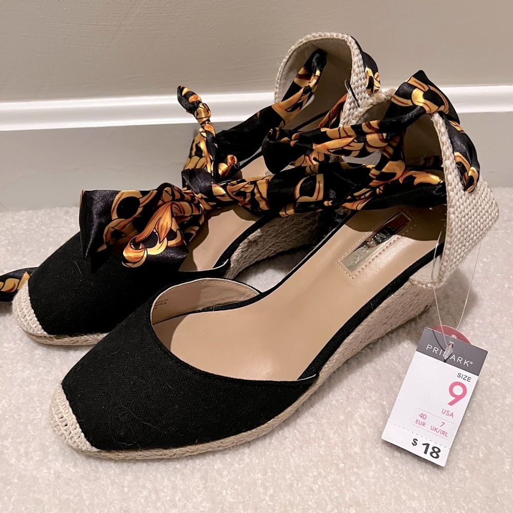 BNWT Primark espadrille style wedges with long silk ties. Size 9.
